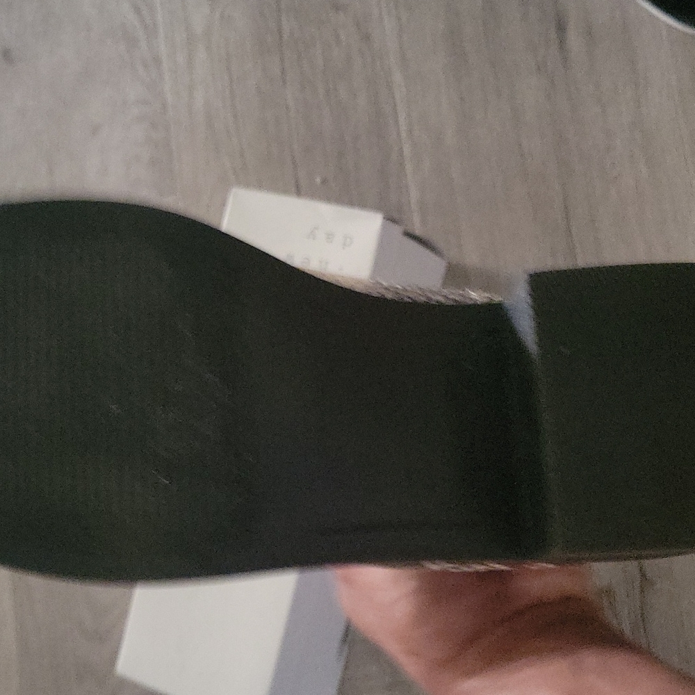 Booties - Picture 4 of 4